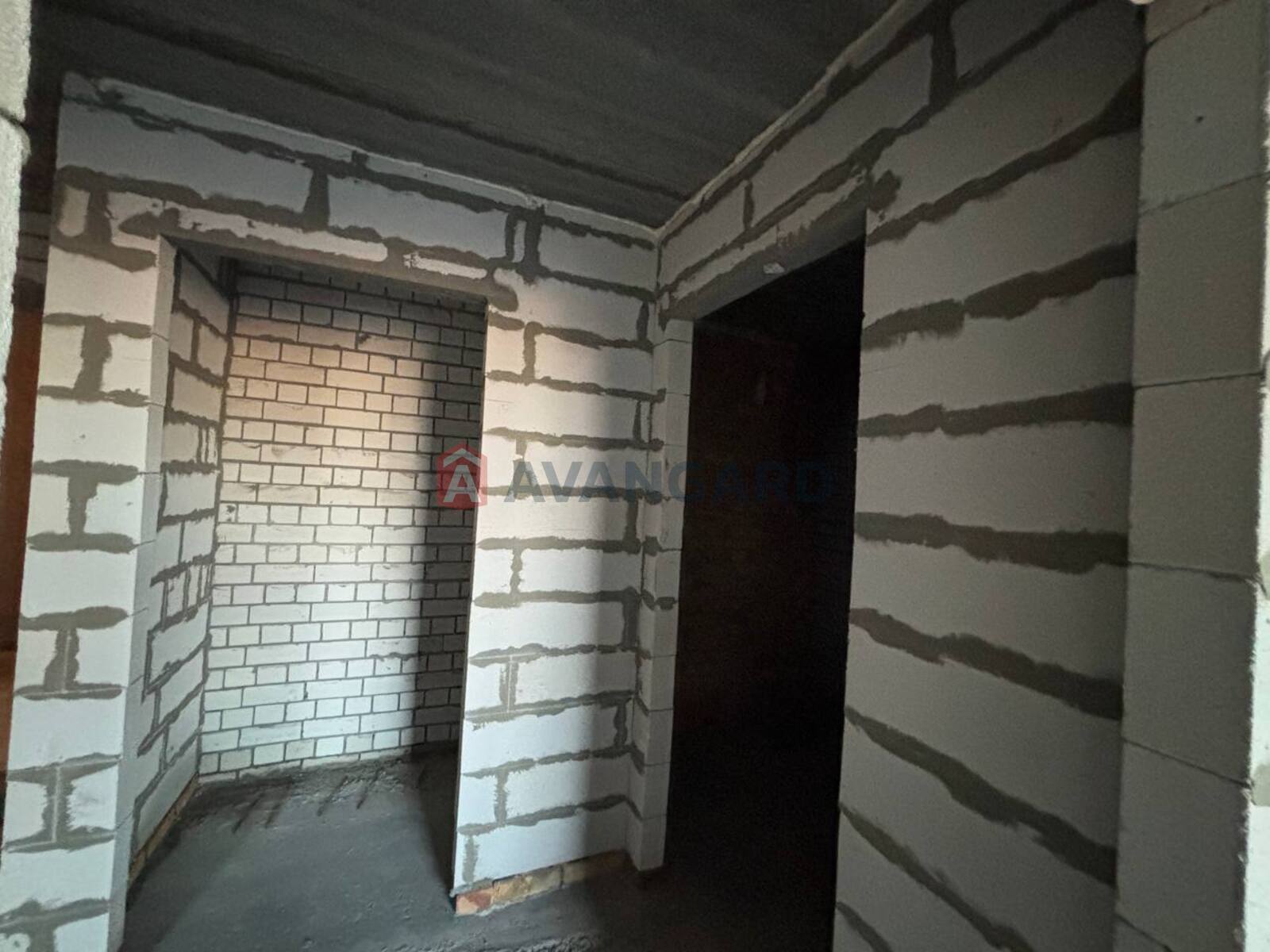 2 ��. ��������, 60/-/14 ��. �., 3/10 ������ ���� 11