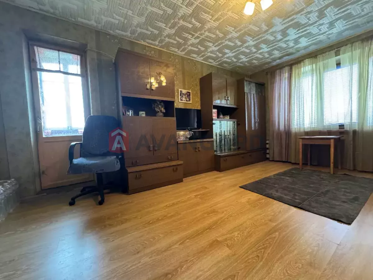 2 ��. ��������, 47/40/7 ��. �., 10/16 ������ ���� 4