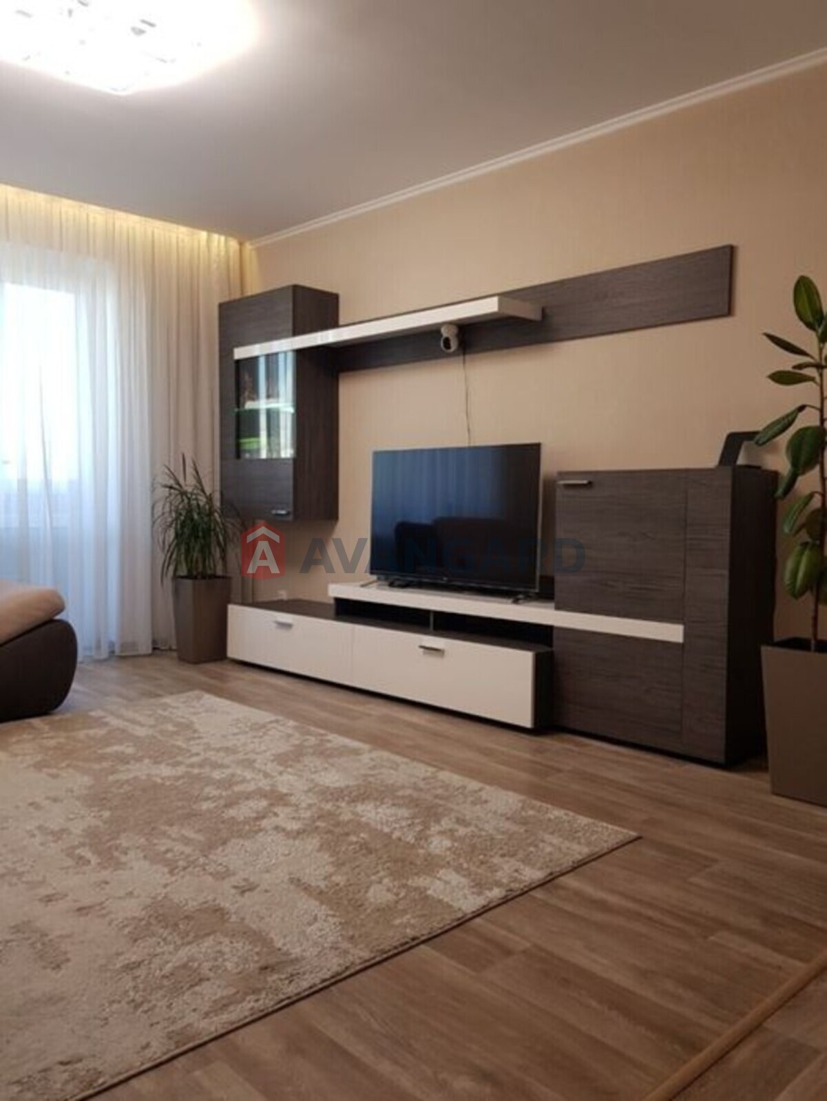 3 ��. ��������, 65/-/10 ��. �., 8/9 ������ ���� 7