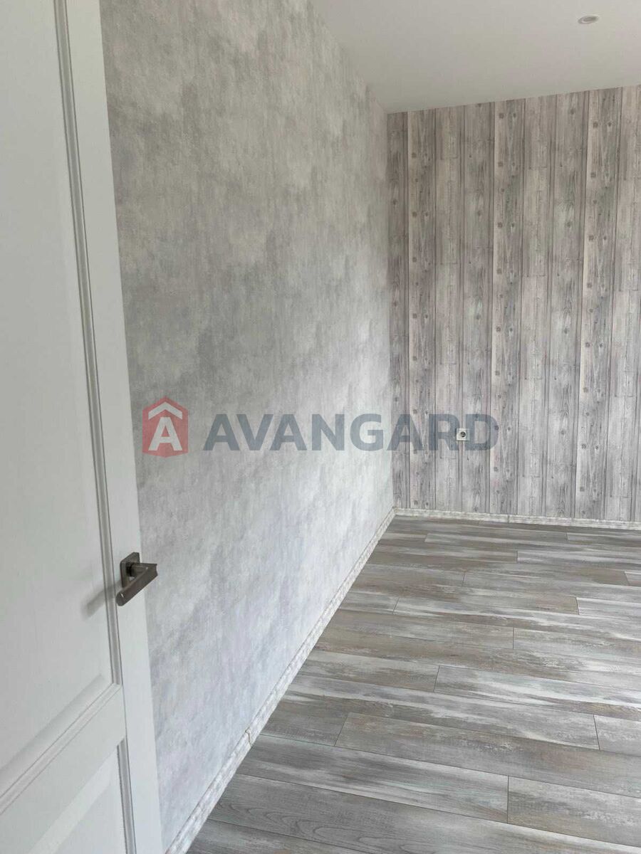 2 ��. ��������, 61/-/15 ��. �., 3/10 ������ ���� 8