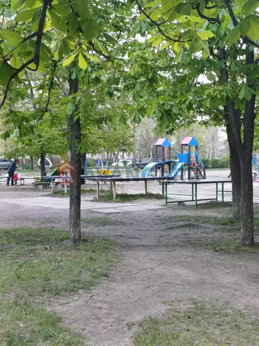 3 ��. ��������, 74/-/9 ��. �., 4/12 ������ ���� 4