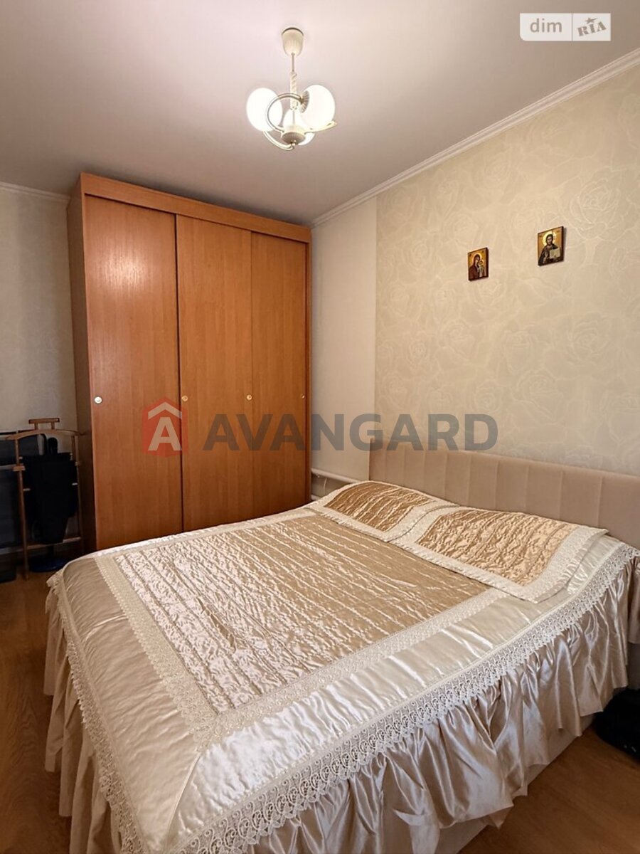 2 ��. ��������, 72/31/18 ��. �., 5/9 ������ ���� 17