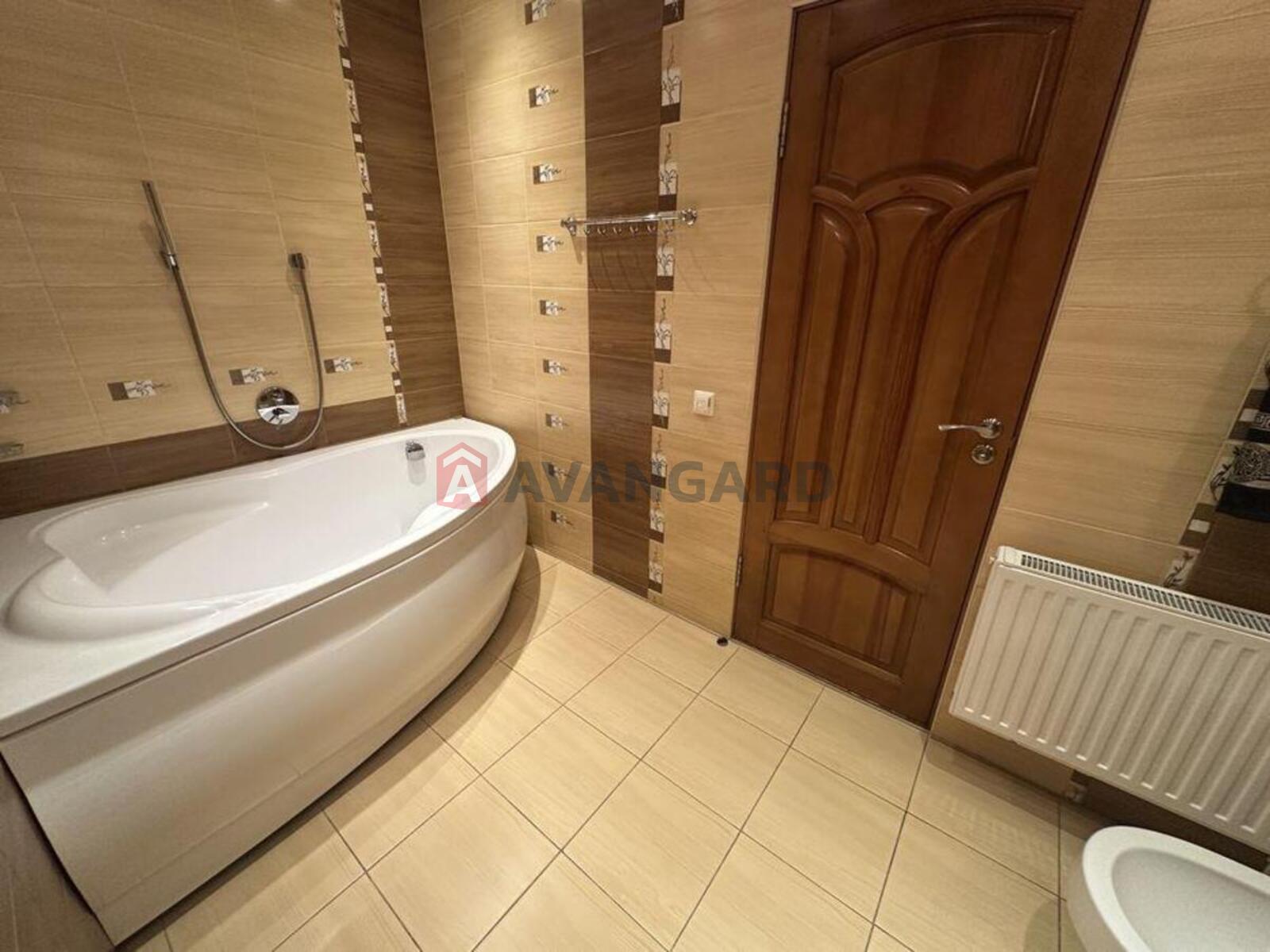 3 ��. ��������, 118/-/18 ��. �., 20/24 ������ ���� 9