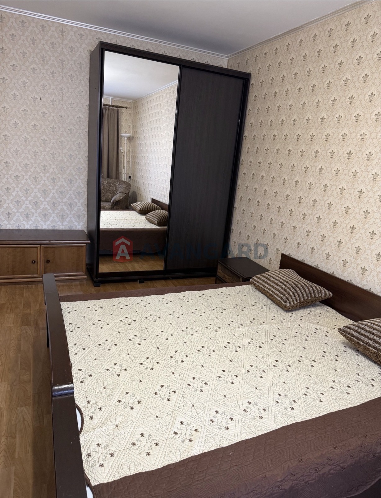 1 ��. ��������, 38,8 /-/10 ��. �., 3/9 ������ ���� 6