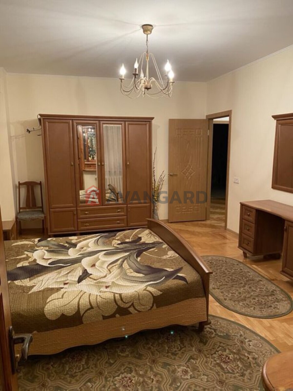 3 ��. ��������, 77/-/11 ��. �., 3/4 ������ ���� 13