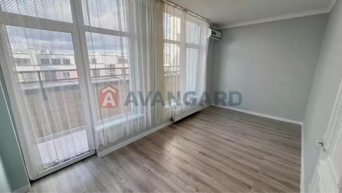 4 ��. ��������, 115/-/14 ��. �., 10/11 ������ ���� 9