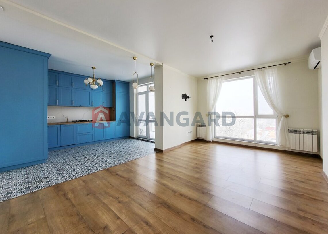 3 ��. ��������, 82/43/12 ��. �., 7/7 ������ ���� 2