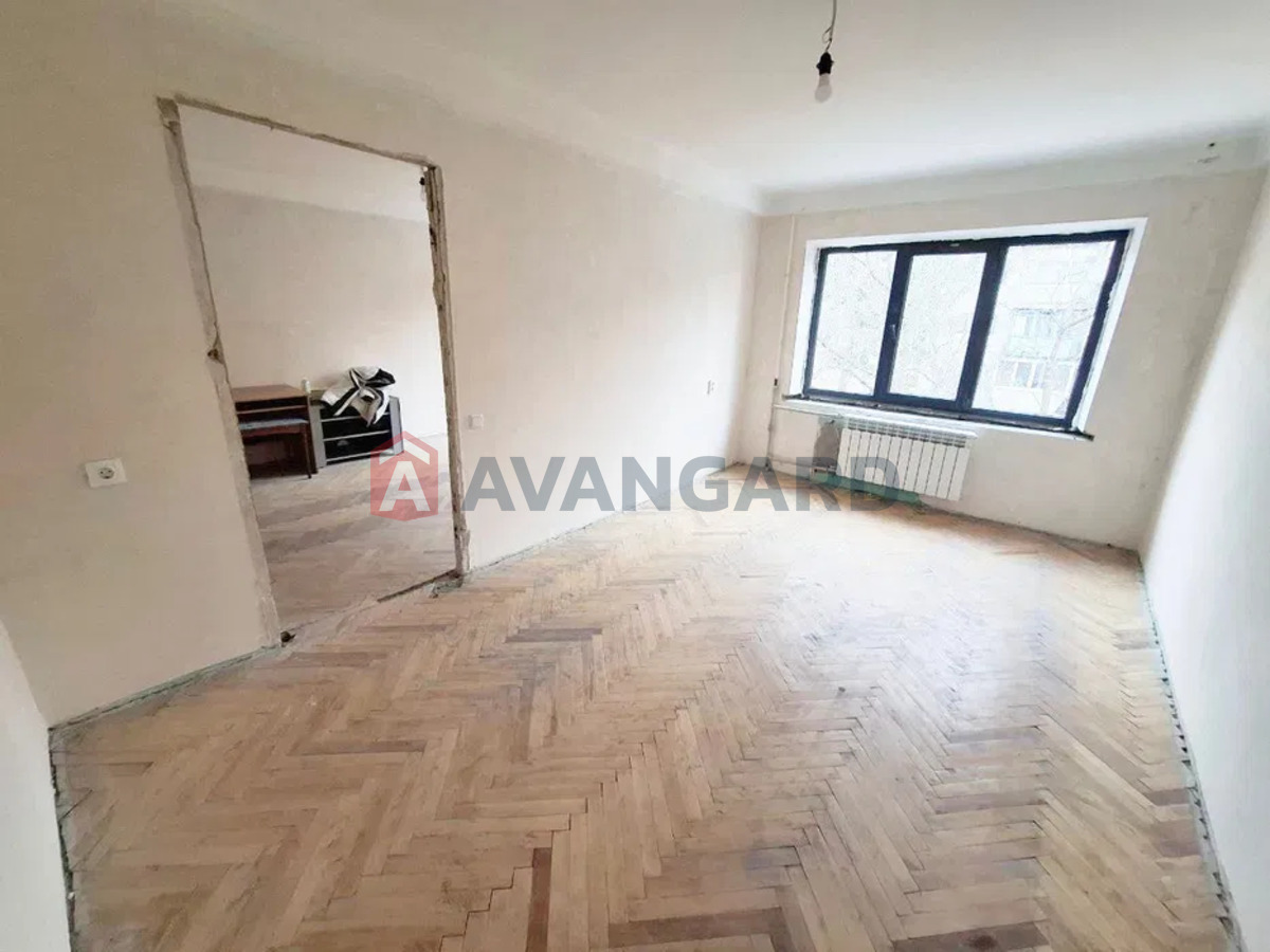 3 ����. ��������, 62/-/10 ��. �., 4/5 ���� ���� 4