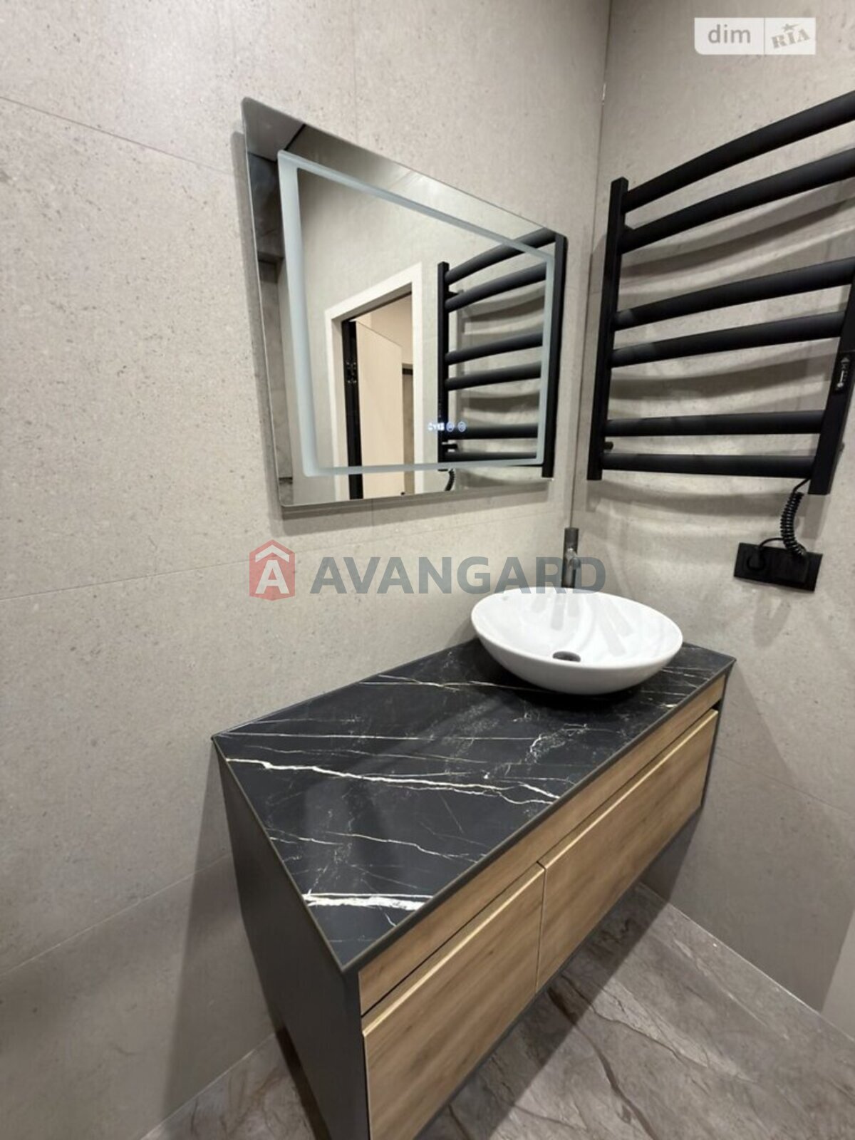 1 ��. ��������, 58/-/- ��. �., 7/15 ������ ���� 28