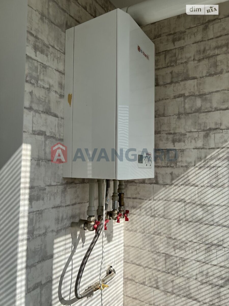 2 ��. ��������, 85/35/20 ��. �., 4/6 ������ ���� 18