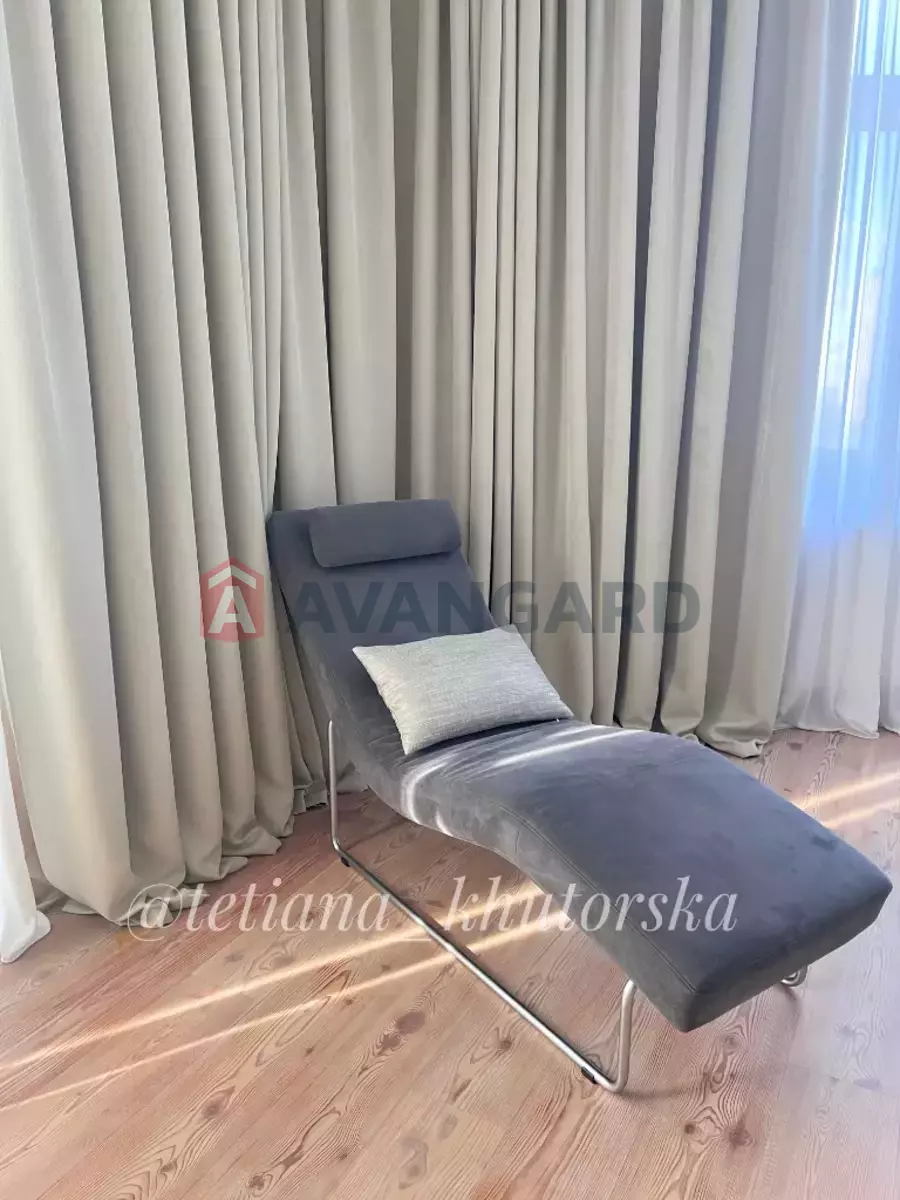 5 ��. ��������, 300/-/- ��. �., 8/22 ������ ���� 22