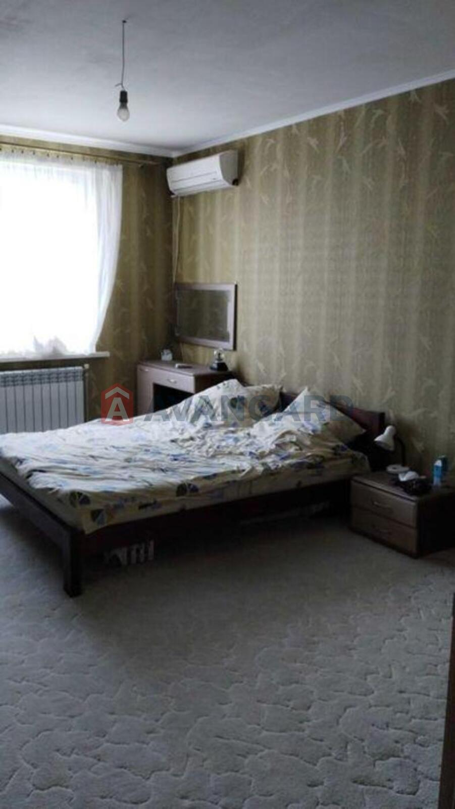 1 ��. ��������, 43/-/12 ��. �., 10/10 ������ ���� 4