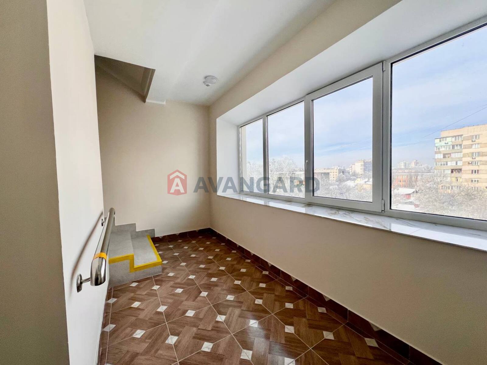 2 ��. ��������, 63,9/41/11.5 ��. �., 4/9 ������ ���� 5