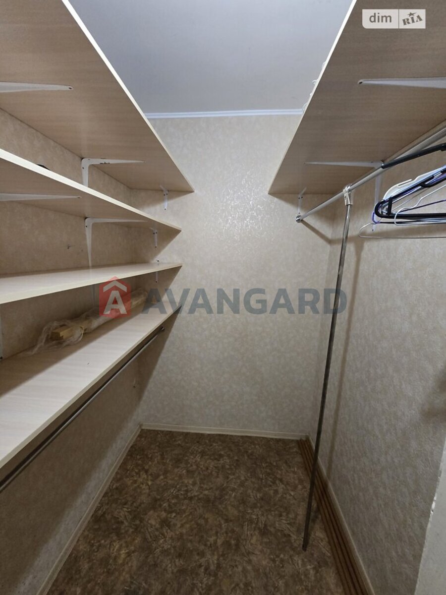 2 ��. ��������, 60/33/9 ��. �., 8/10 ������ ���� 3