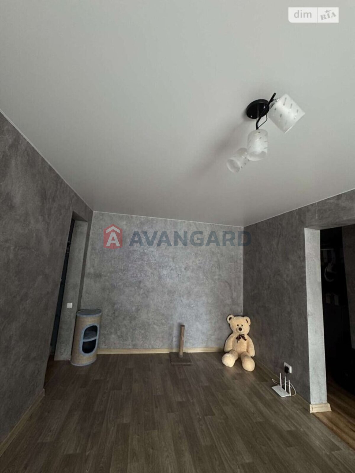 1 ����. ��������, 28/16/5 ��. �., 2/2 ���� ���� 19