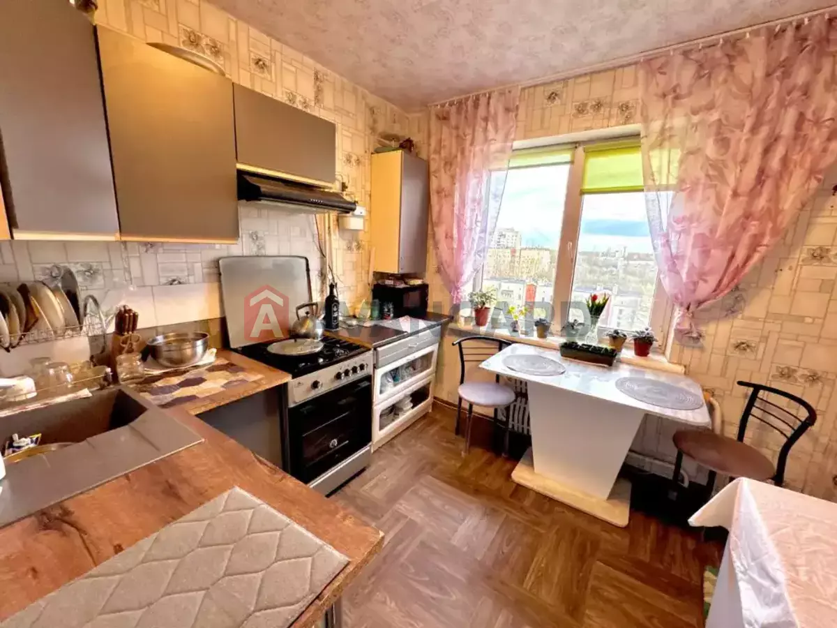 3 ��. ��������, 71/43/8 ��. �., 9/9 ������ ���� 1