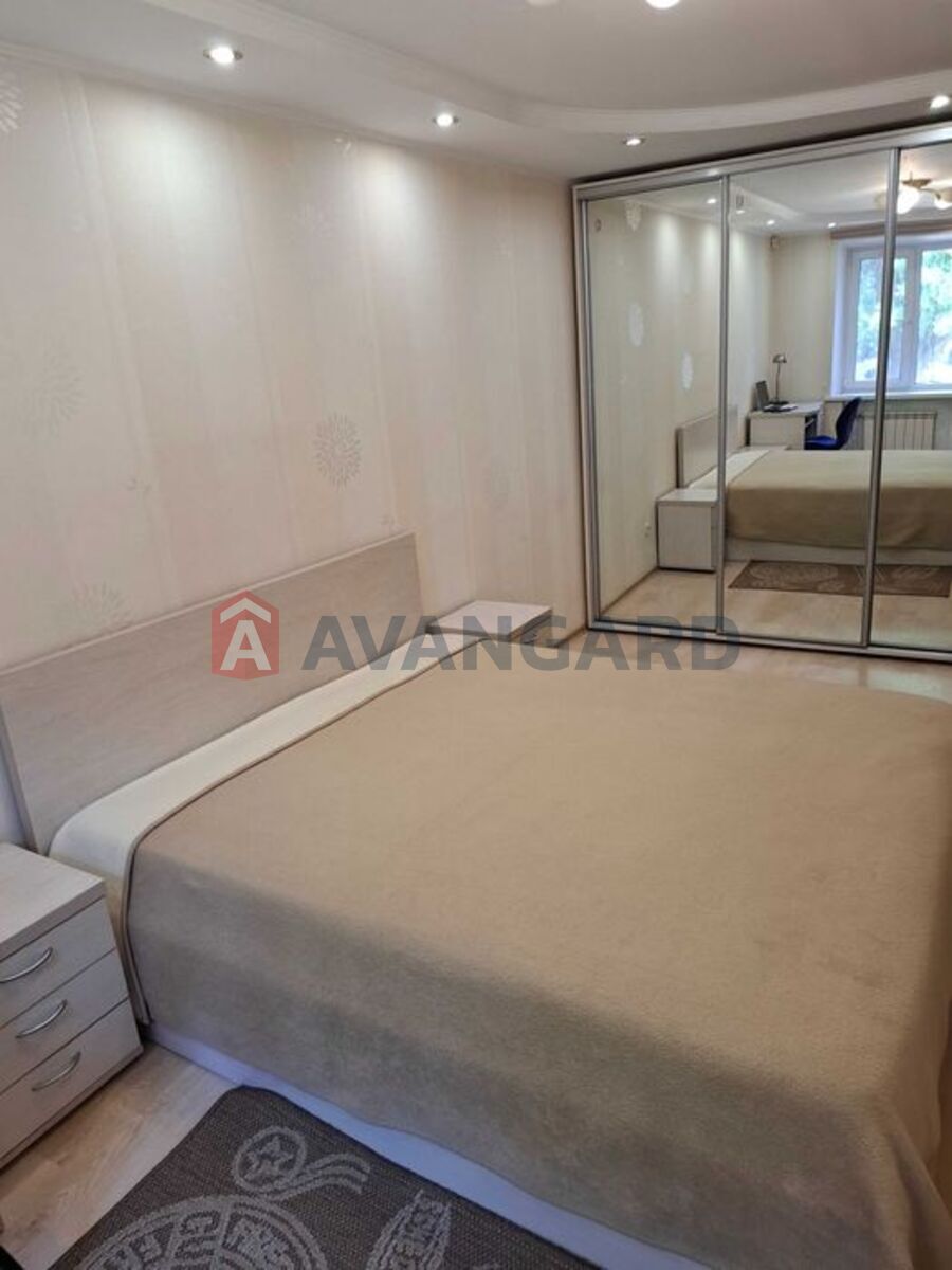 2 ��. ��������, 46/-/6 ��. �., 2/5 ������ ���� 2