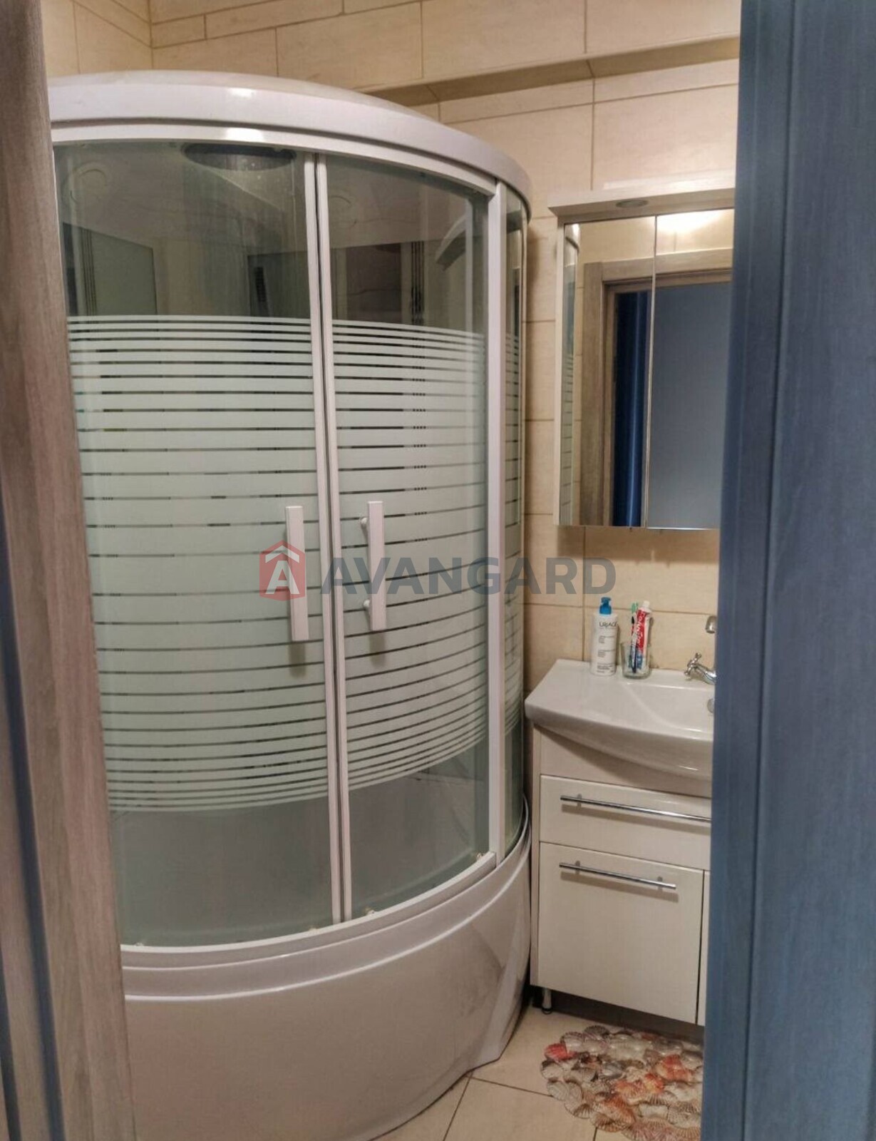 2 ��. ��������, 53/-/9 ��. �., 4/5 ������ ���� 8