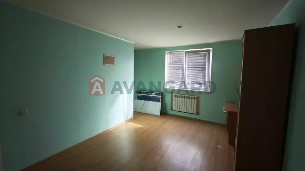 3 ����. ��������, 130/-/31 ��. �., 1/2 ���� ���� 6