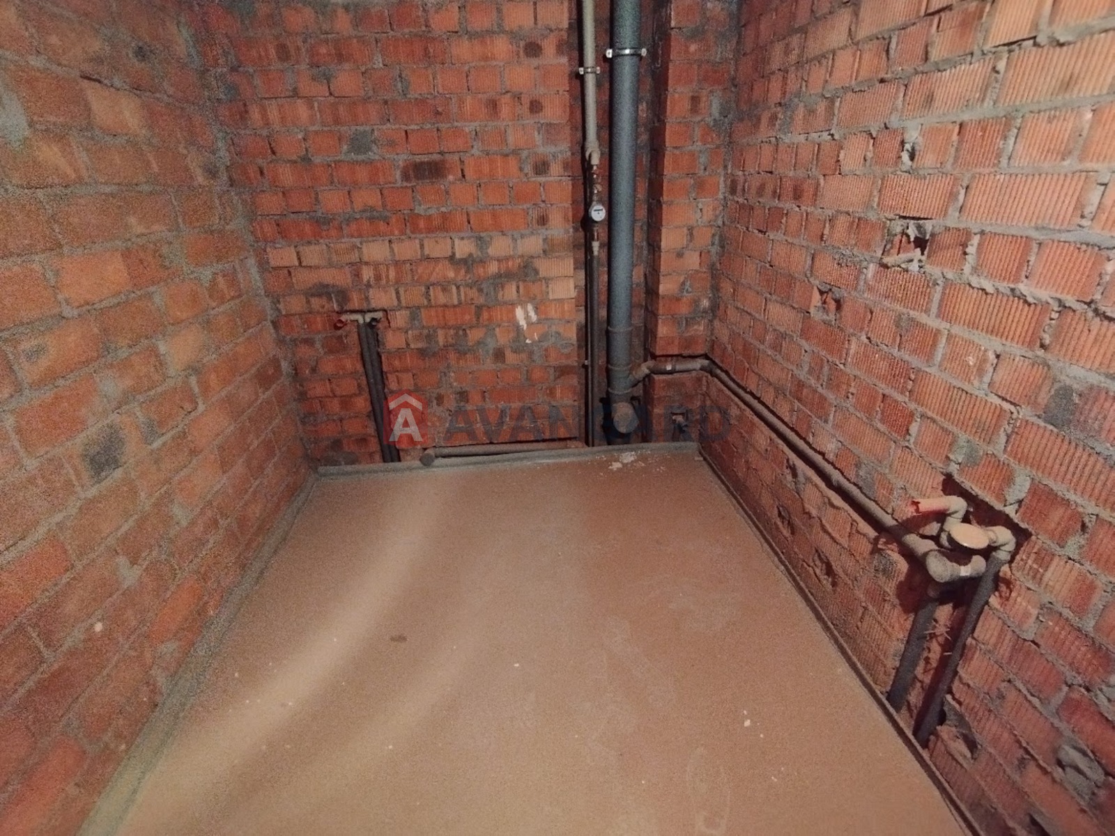 3 ��. ��������, 121/40/68 ��. �., 4/12 ������ ���� 9