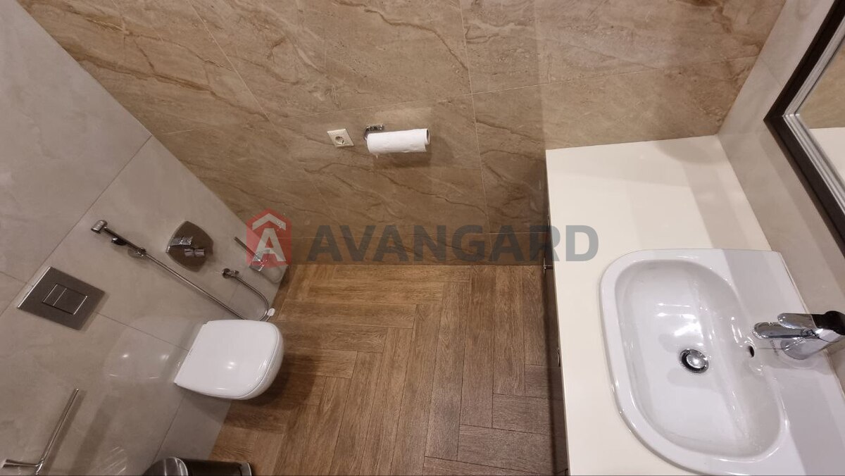4 ��. ��������, 170/-/- ��. �., 6/7 ������ ���� 23
