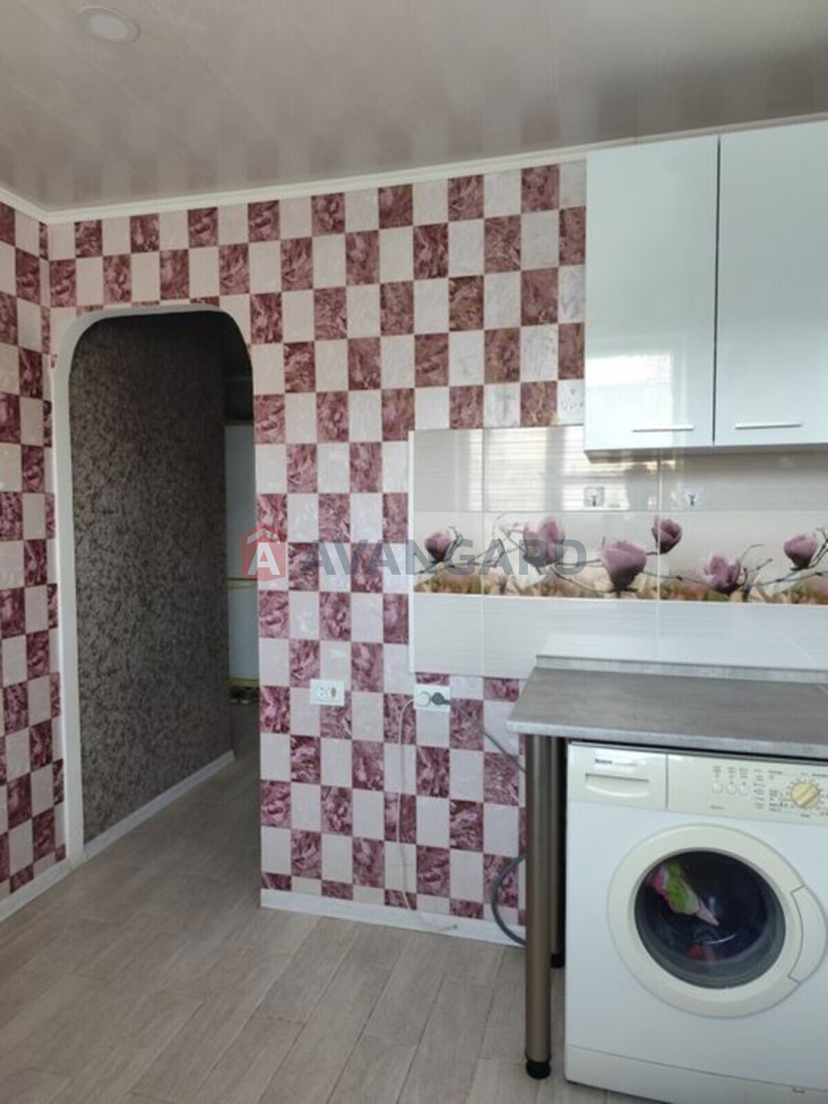 3 ��. ��������, 68/-/7 ��. �., 7/9 ������ ���� 3