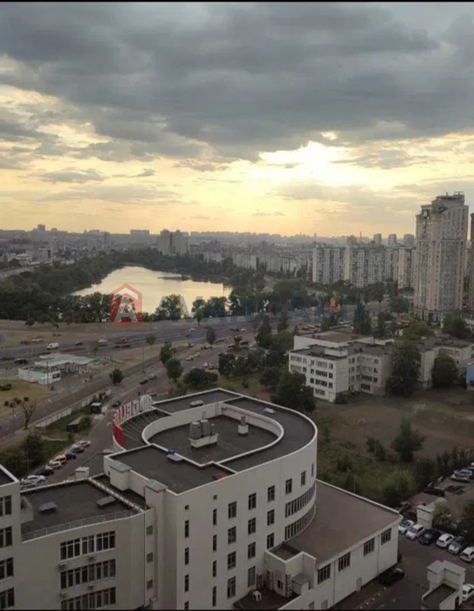 1 ��. ��������, 38/-/10 ��. �., 8/16 ������ ���� 4