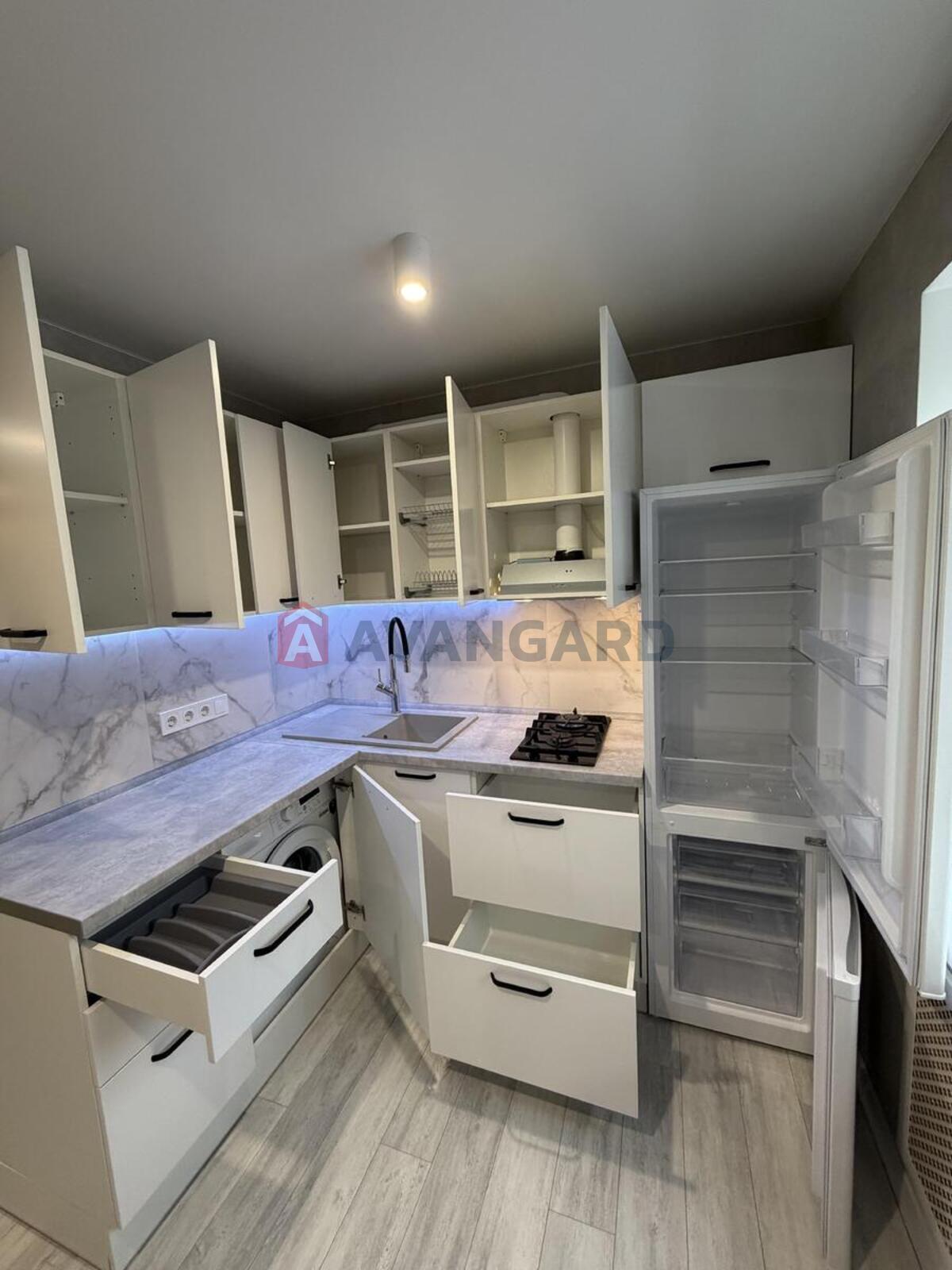 1 ����. ��������, 33/12/15 ��. �., 2/5 ���� ���� 4