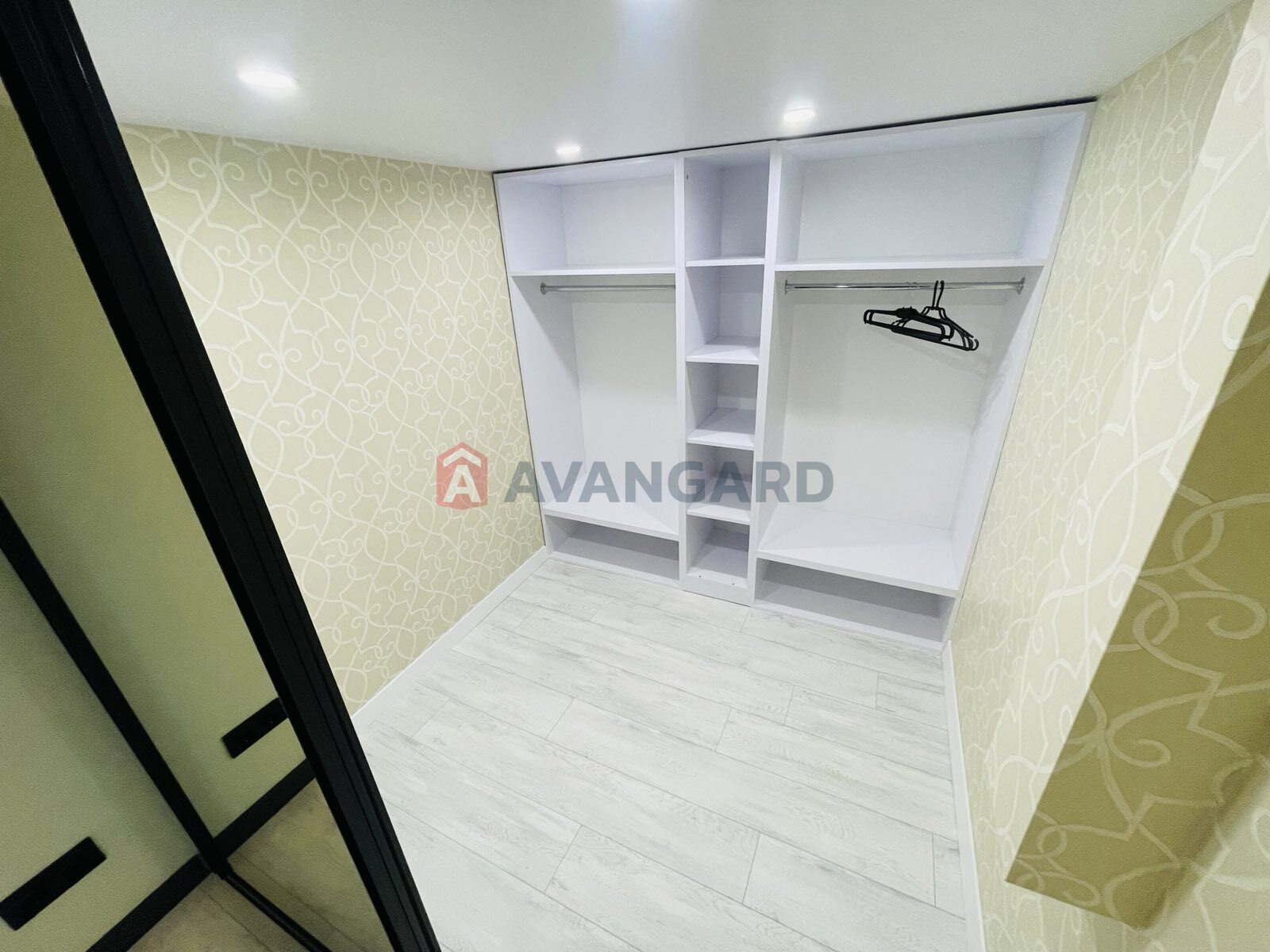 3 . , 132/-/20 . ., 18/18   12