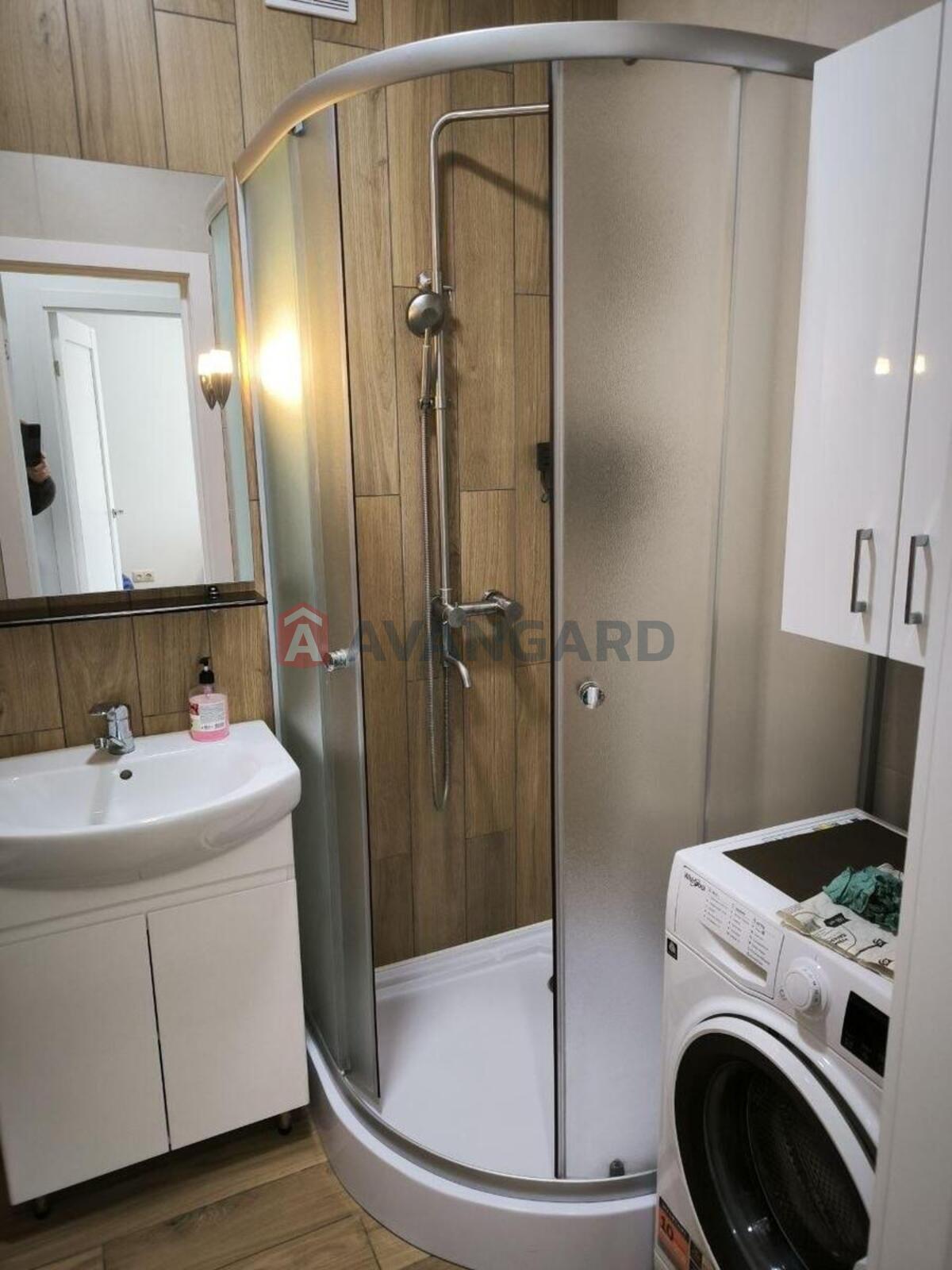 1 ��. ��������, -/-/- ��. �., 9/11 ������ ���� 4