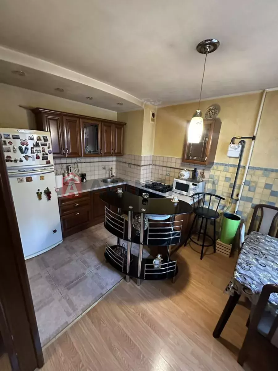 3 ��. ��������, 64/-/9 ��. �., 3/9 ������ ���� 1