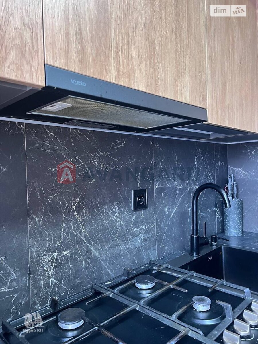 1 ��. ��������, 21/11/4 ��. �., 9/9 ������ ���� 20