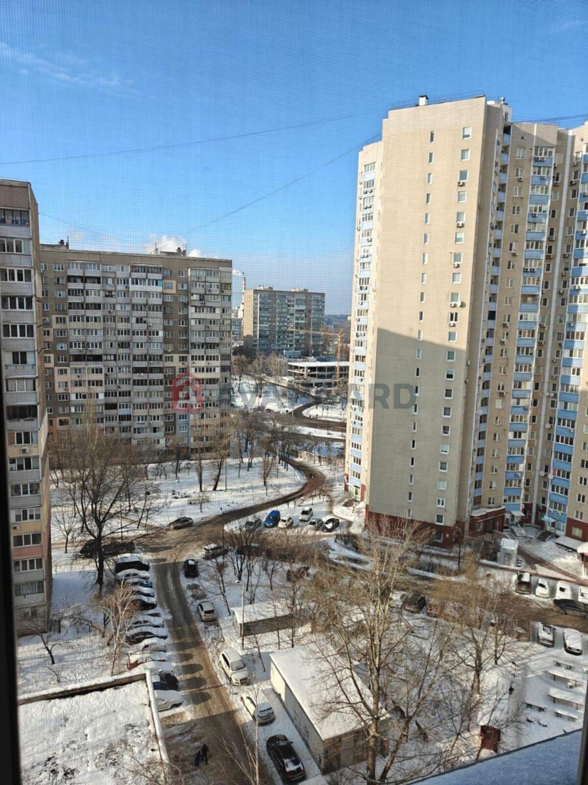 3 ��. ��������, 72/42/8 ��. �., 13/16 ������ ���� 19