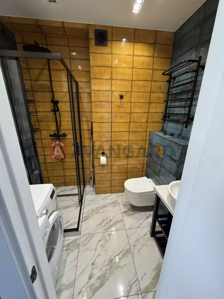 1 ��. ��������, 39/-/8 ��. �., 4/5 ������ ���� 3