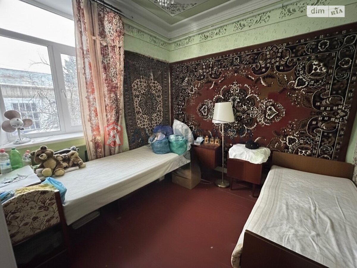 3 ����. ��������, 61/38/6 ��. �., 2/2 ���� ���� 2