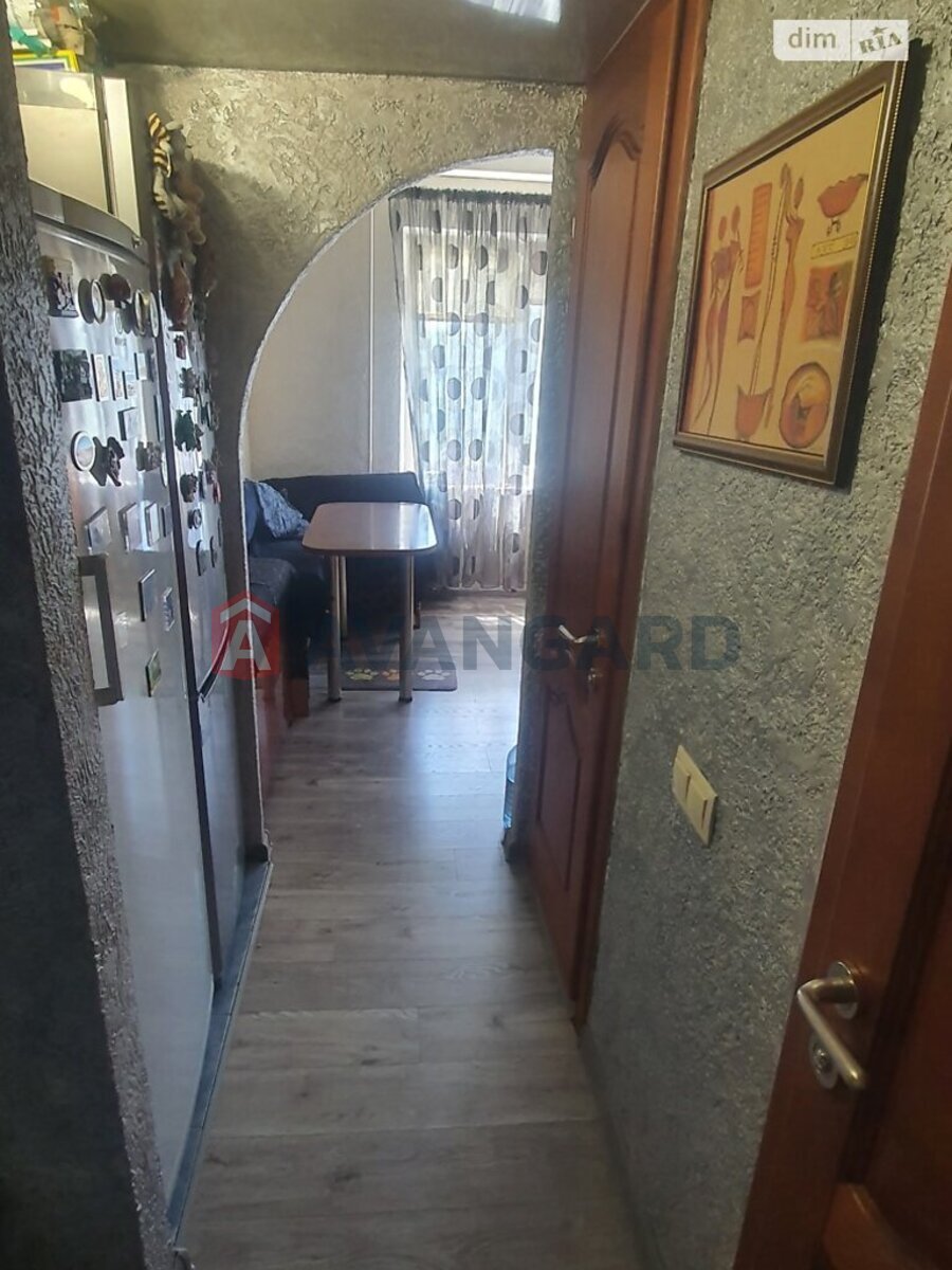 2 ����. ��������, 51/49/8 ��. �., 7/9 ���� ���� 11