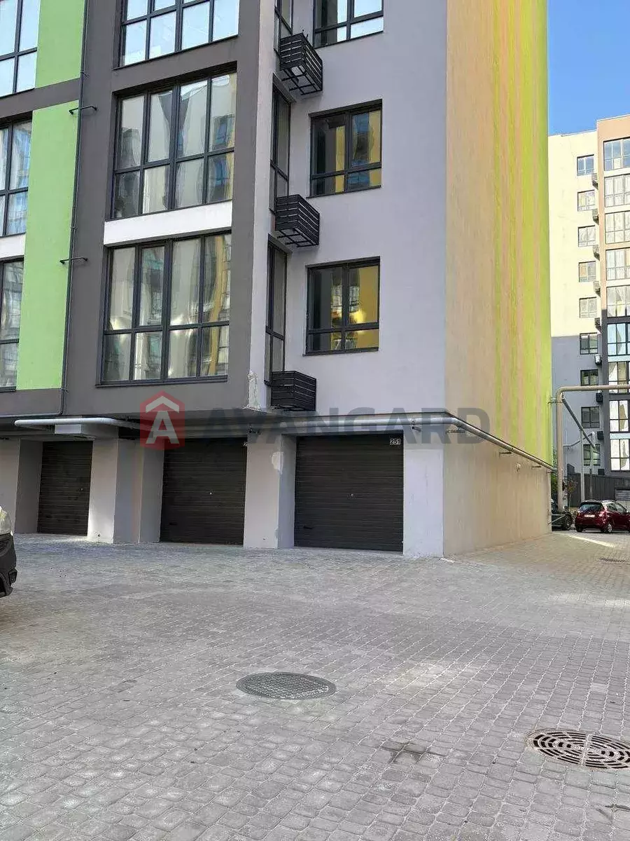 2 ��. ��������, 73/-/33 ��. �., 2/10 ������ ���� 1