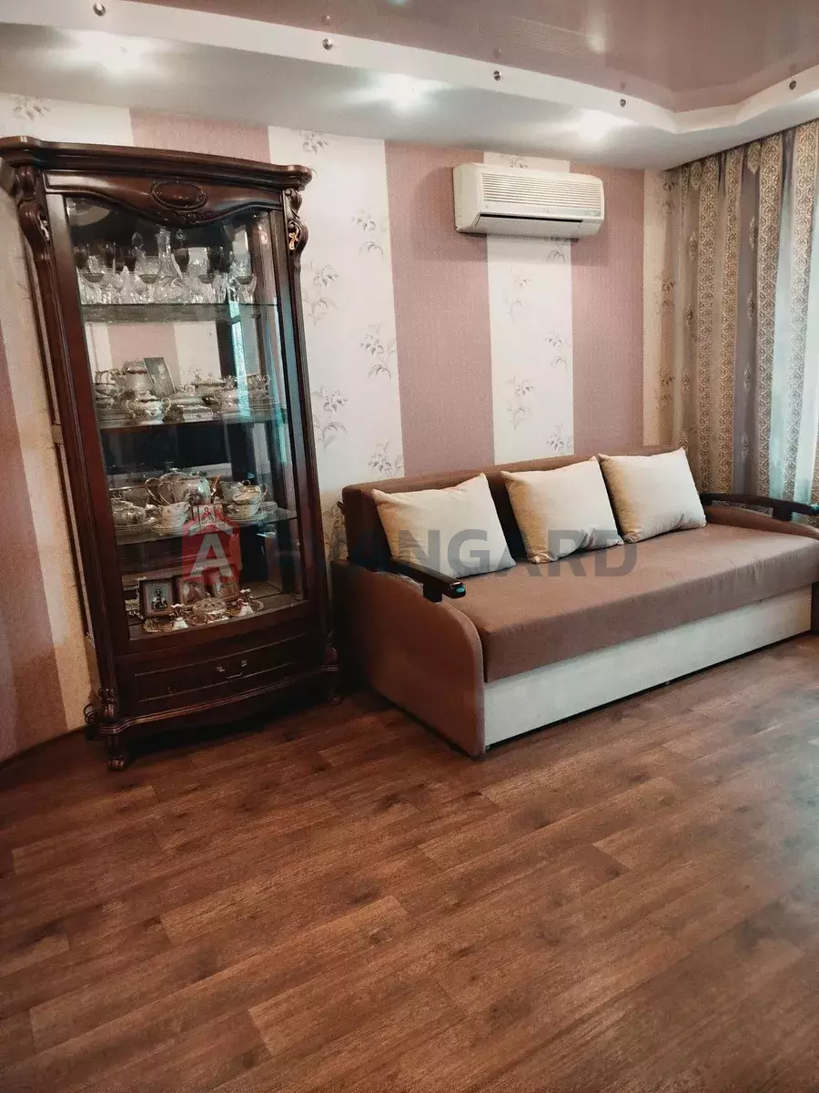 2 ��. ��������, 50/-/8 ��. �., 4/9 ������ ���� 6