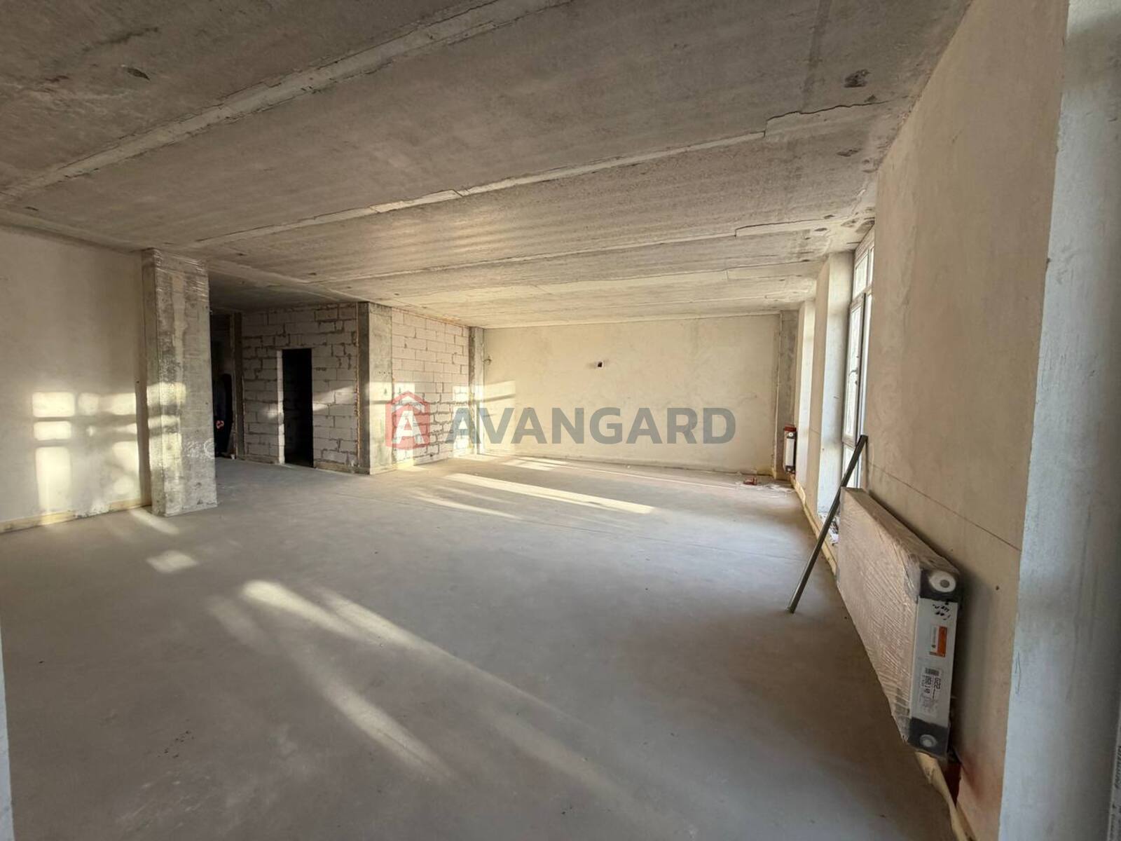 1 ��. ��������, 94/21/41 ��. �., 3/5 ������ ���� 8