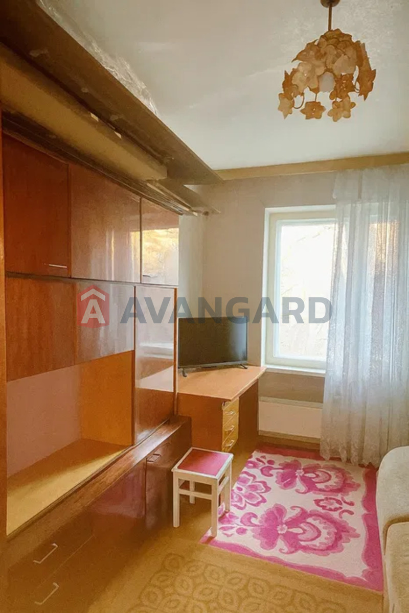 1 ��. ��������, 70/-/9 ��. �., 2/10 ������ ���� 5