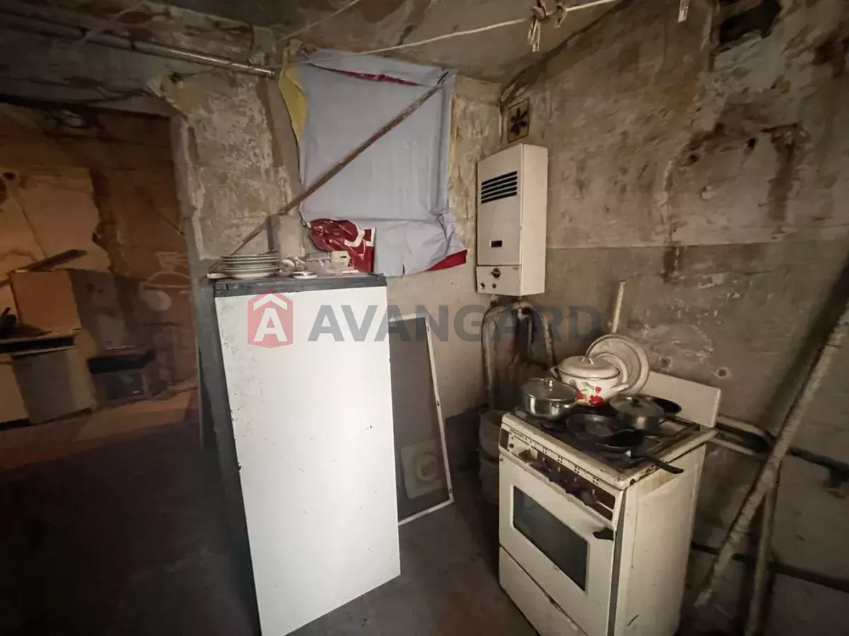 2 ��. ��������, 43/-/5 ��. �., 3/5 ������ ���� 14