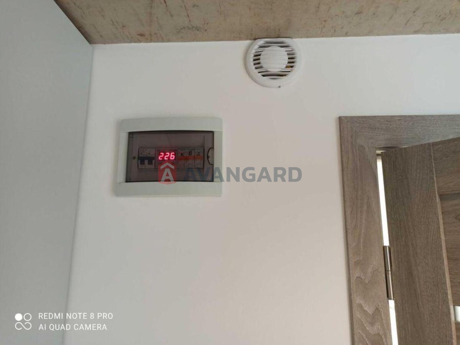 1 ��. ��������, 14/-/5 ��. �., 10/10 ������ ���� 8