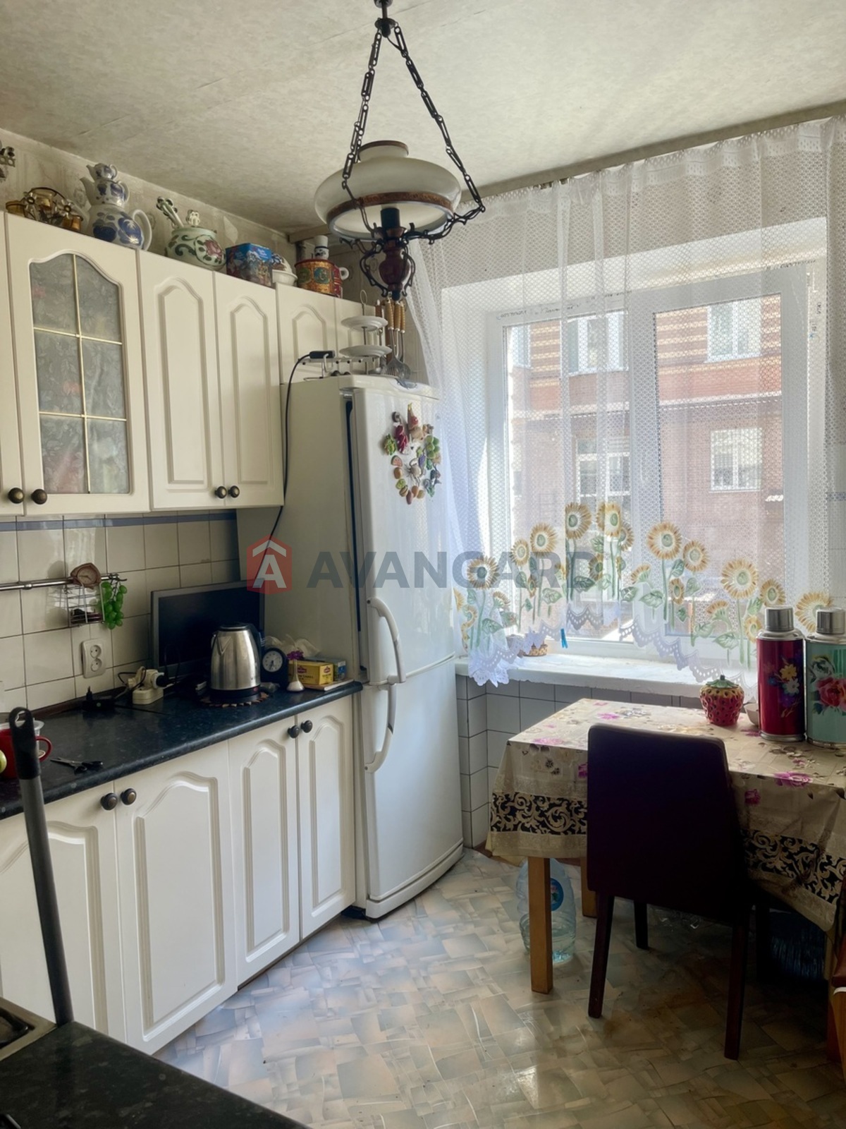 3 ��. ��������, 82/48/8 ��. �., 2/9 ������ ���� 5