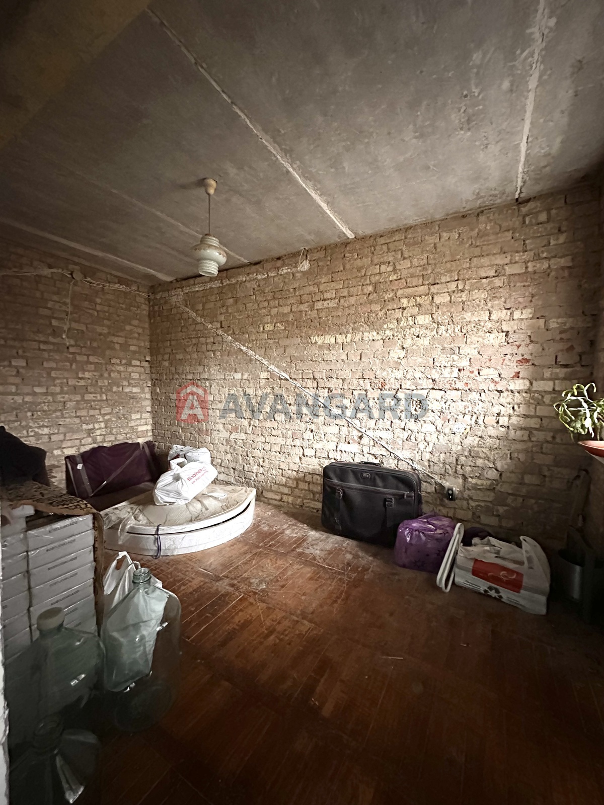 4 ��. ��������, 79,4/9,6/46,3 ��. �., 4/4 ������ ���� 14