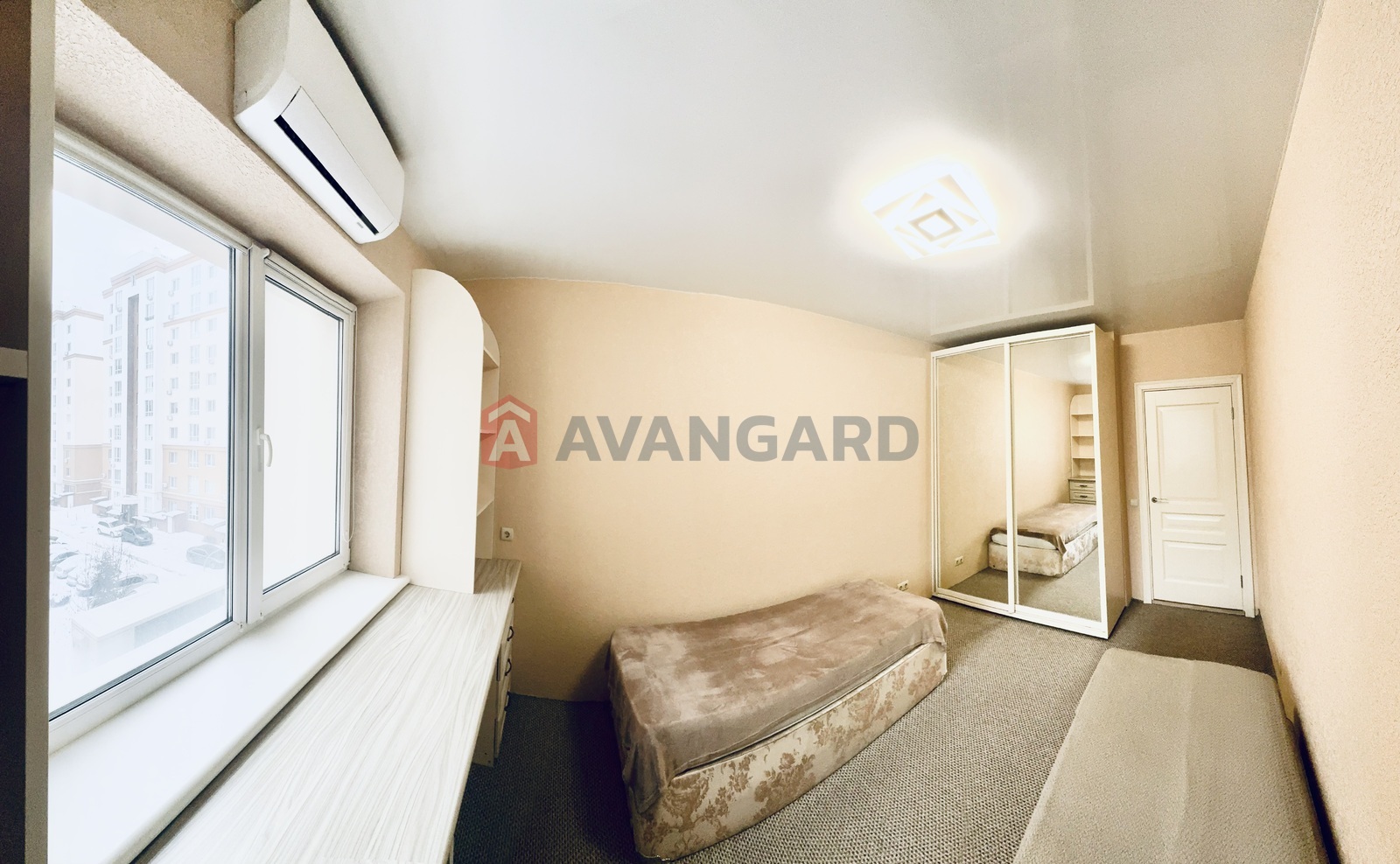 3 ��. ��������, 81/44/20 ��. �., 4/10 ������ ���� 20