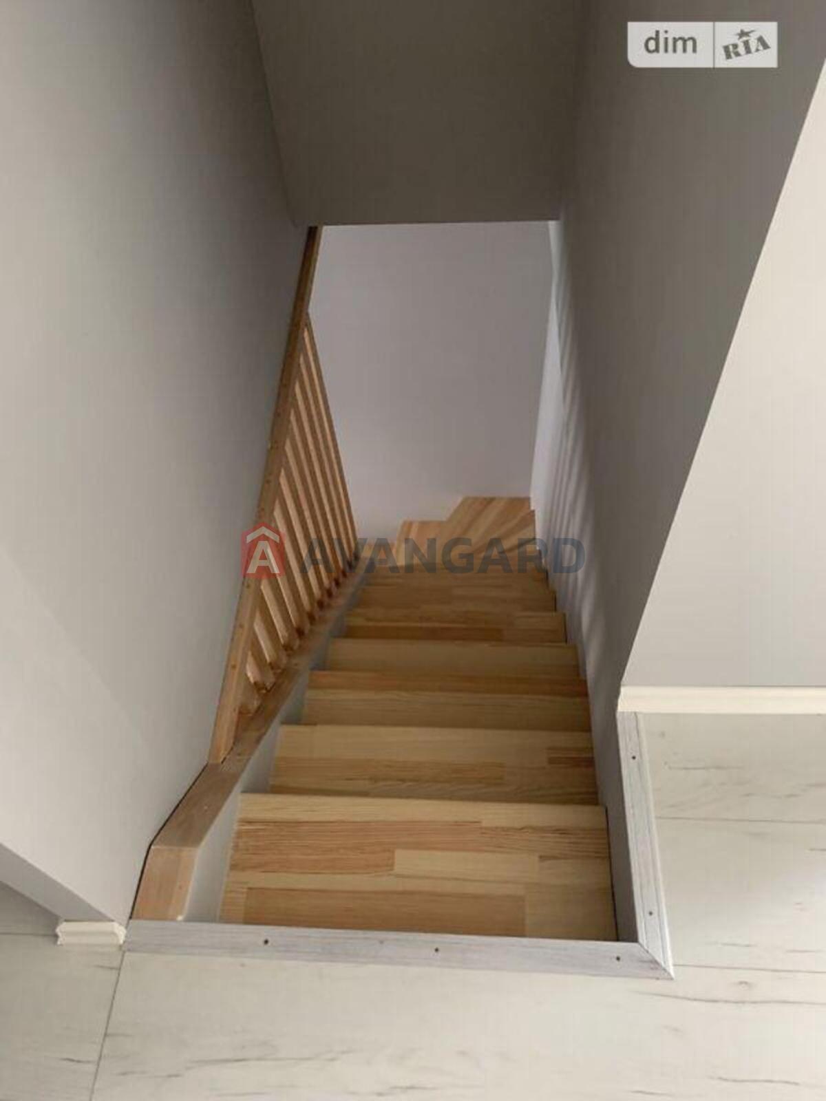 2 ��. ��������, 99/-/16 ��. �., 5/5 ������ ���� 4