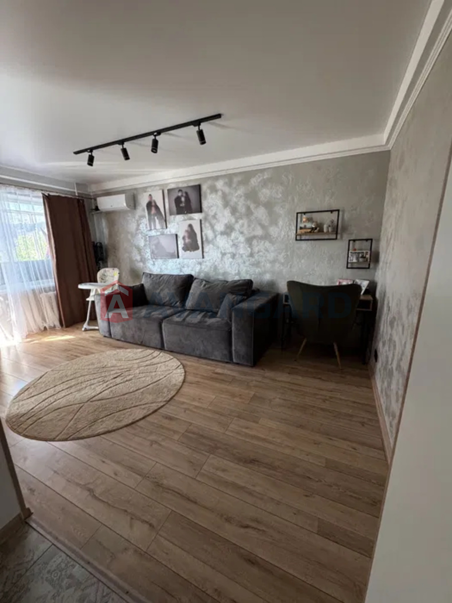 2 ��. ��������, 44/-/5 ��. �., 2/6 ������ ���� 6