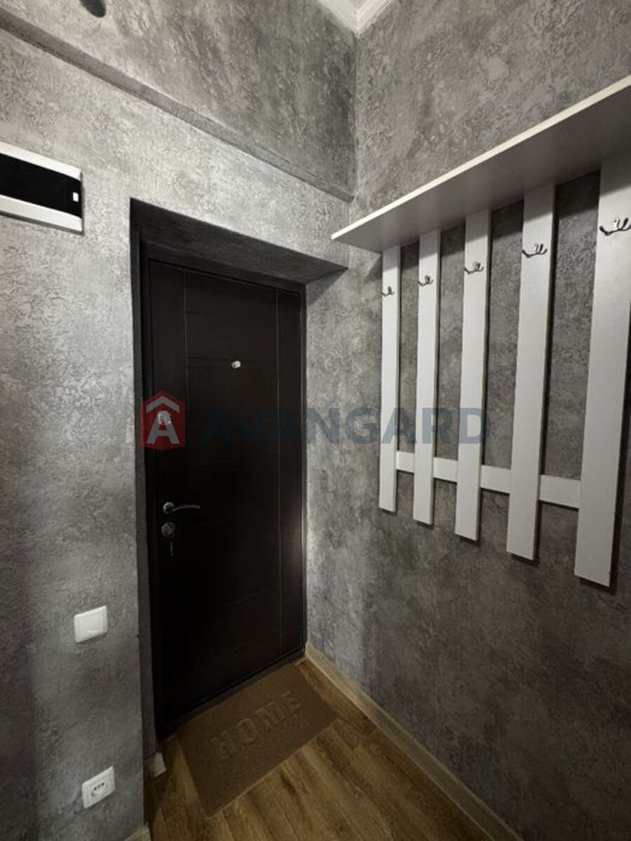 1 ��. ��������, 27/-/5 ��. �., 2/2 ������ ���� 1