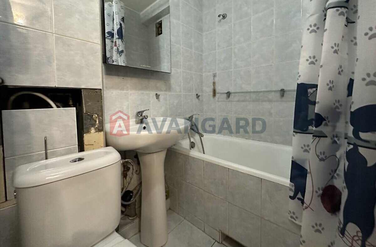 1 ��. ��������, 32/18/5 ��. �., 9/9 ������ ���� 12