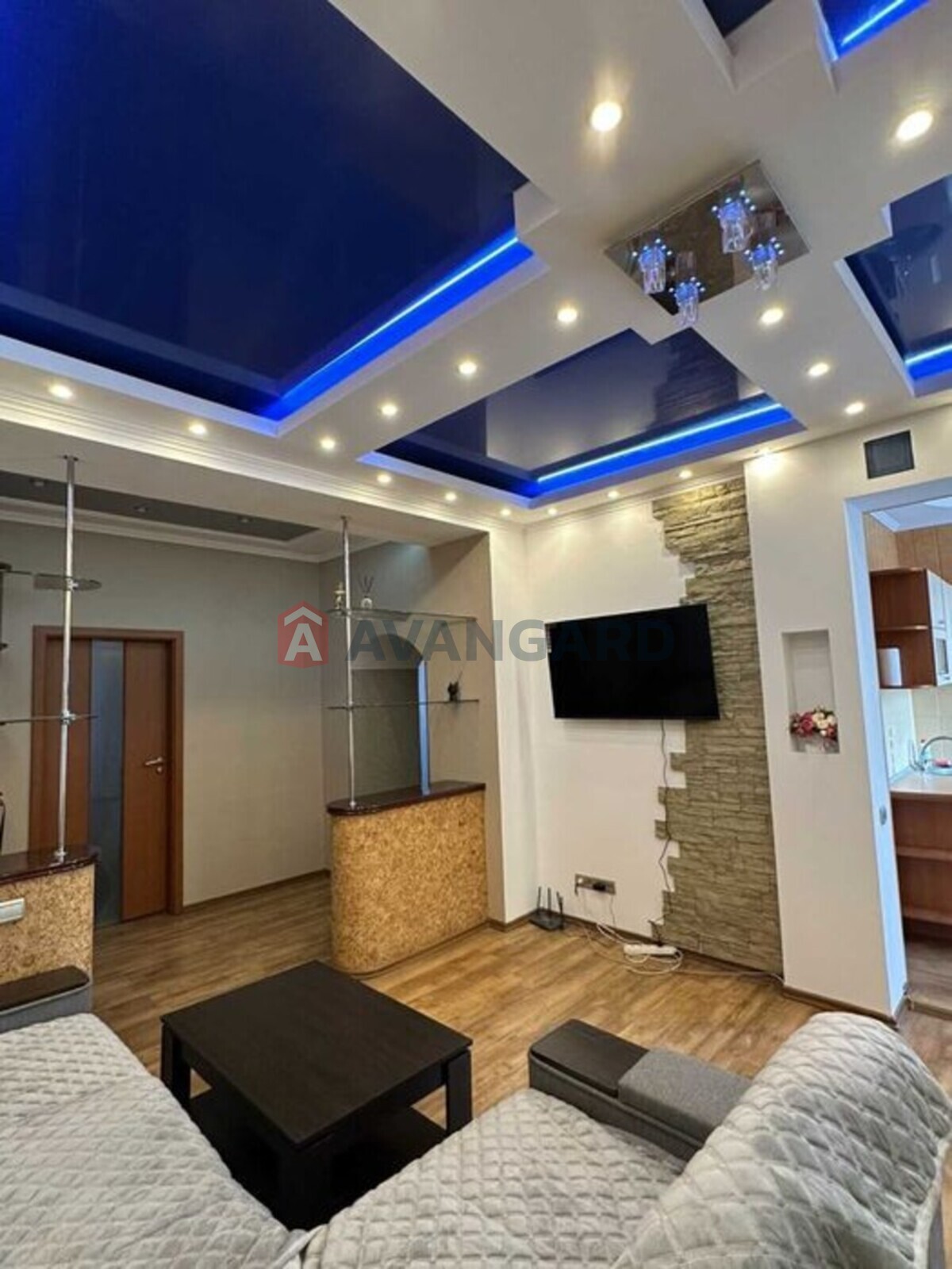 3 ��. ��������, 74/-/25 ��. �., 4/5 ������ ���� 14